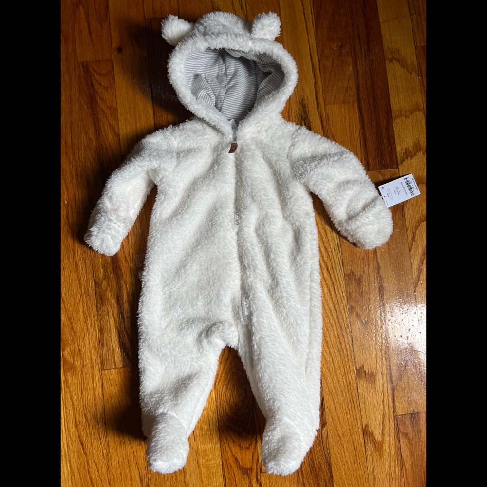 (Brand new with tags)Carter’s unisex beige snowsuit size 3 months